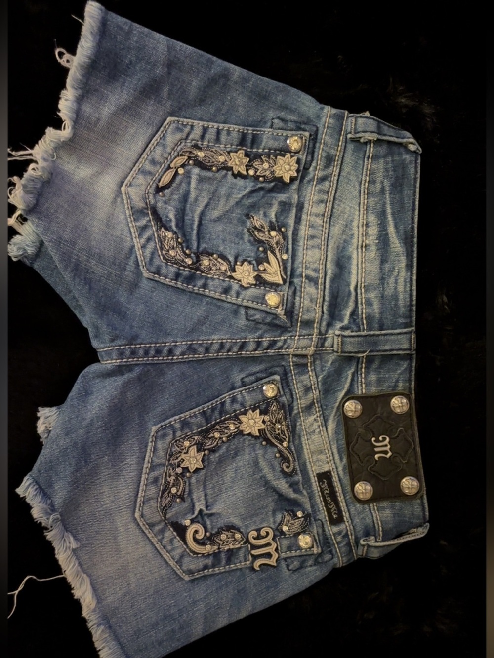 Low rise vintage Miss Me Women’s Blue Denim Shorts